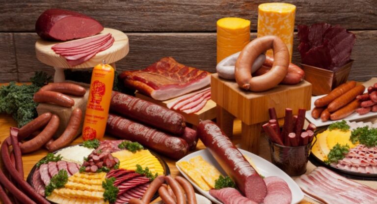 Foto mostra tipos de carne que causam mais câncer que cigarro