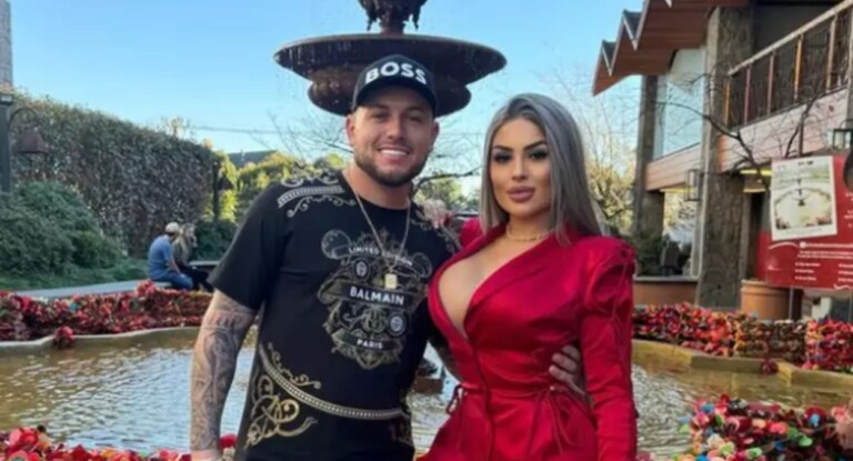 na foto, casal de influenciadores de Canoas