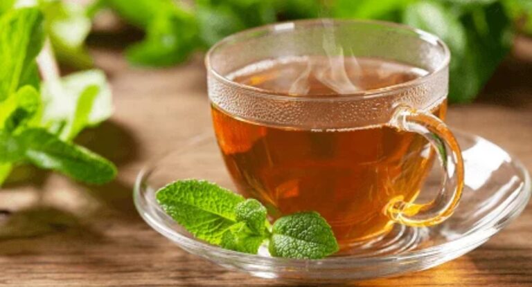 Imagem de chá contra gripe para tomar durante onda de frio; Confira outros chás tão bons quanto tomar remédio