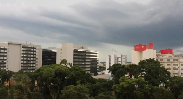 Foto mostra previsão do tempo para uma possível chuva no Rio Grande do Sul