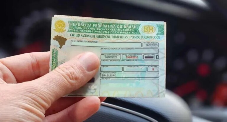 Carteira de Motorista CNH RS confecionada de graça