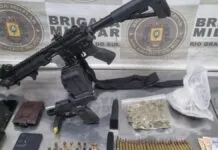 Líder de facção atira com fuzil em policial e é preso