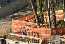 Operário é atingido por laje em obra