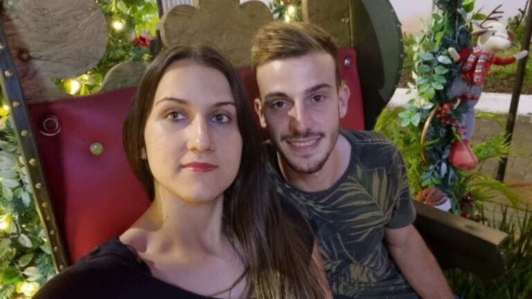Na foto, mostra o homem que matou a esposa em Itajaí