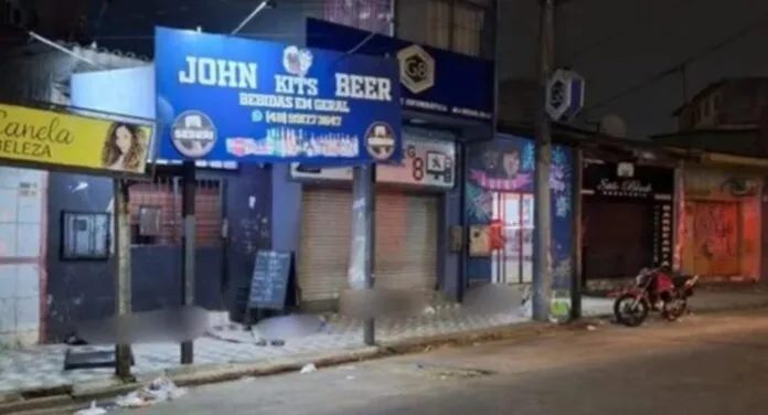 Três pessoas são mortas em frente a revenda de bebidas