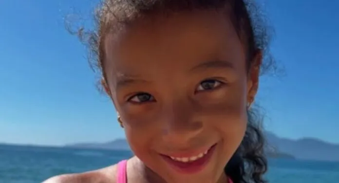Mãe dopa e mata filha com facadas no peito
