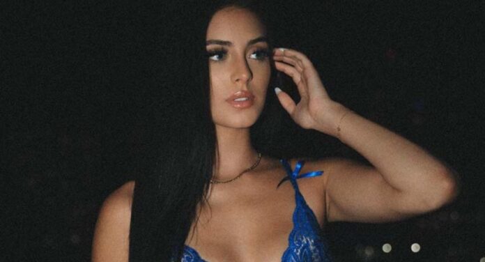 Foto mostra a modelo brasileira Camilla Araujo, produtora de conteúdo adulto no OnlyFans, foi apontada como uma das mulheres que 
