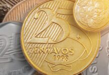 Foto mostra algumas das moedas raras