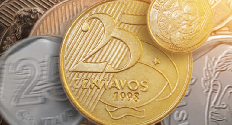 Foto mostra algumas das moedas raras