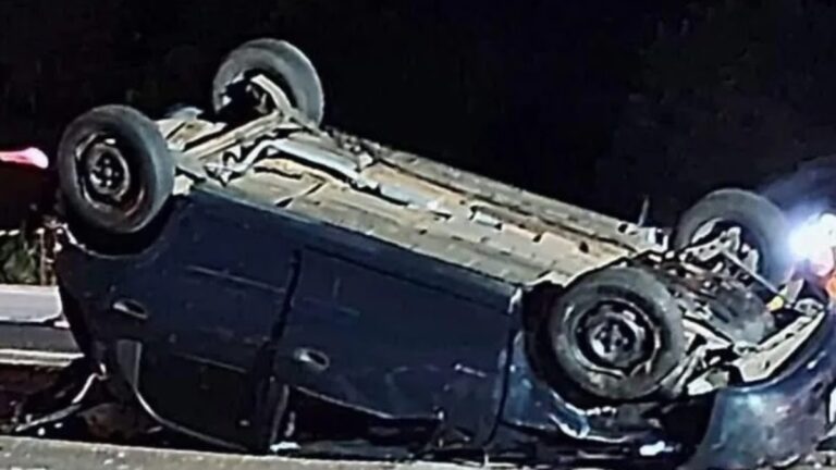Na foto, mostra o carro do motorista que morreu em Bom Principio