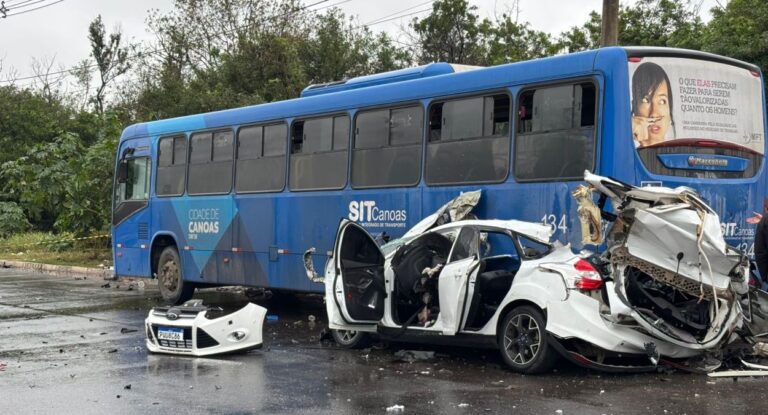 na foto, carro de motorista morto em Canoas