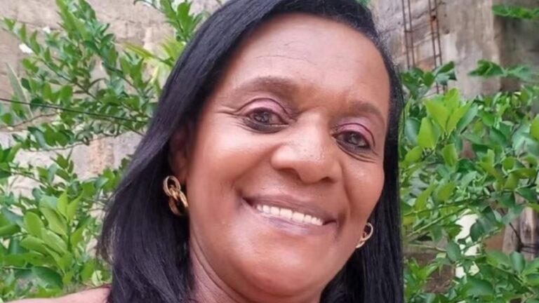 Na foto, a mulher que tentou matar o marido e o enteado