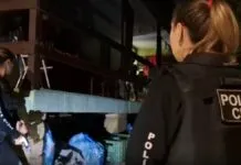 Foto mostra policiais civis durante operação vindex II