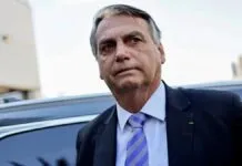 Foto mostra o ex-presidente Jair Bolsonaro; Operação da PF encontrou um pen drive na casa de Bolsonaro