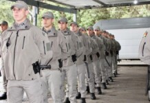 na foto, policiais que vão reforçar policiamento de canoas e nova santa rita