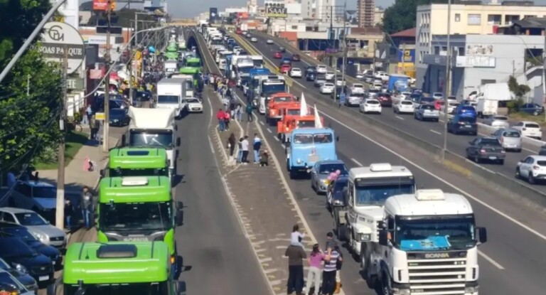 Na foto, procissão de São Cristóvão em Canoas