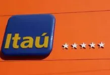 Na foto, o banco itaú que foi multado pelo procon
