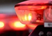Professor é agredido por alunos em escola