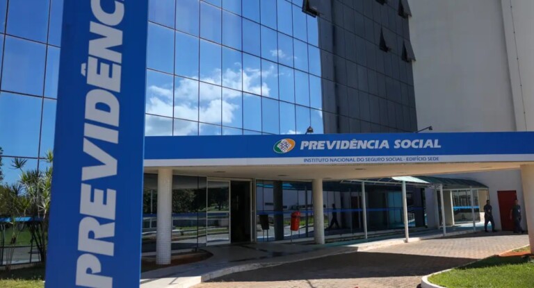 na foto, fachada onde servidores do INSS trabalhavam