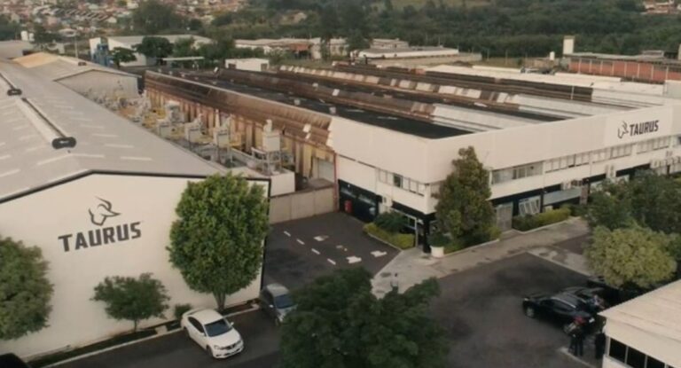 na foto, fábrica da Taurus em São Leopoldo