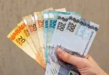 Imagem mostra dinheiro 'parado' de trabalhador clt