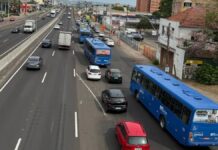 Foto mostra trânsito na BR-116 em Canoas