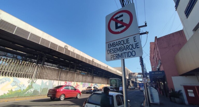 na foto, trânsito em Canoas