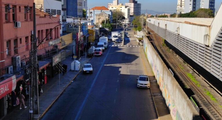 na foto, trânsito Canoas