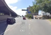 Na foto, o trânsito de veículos em Porto Alegre