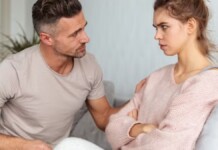 Na foto, mostra as 10 coisas que mentirosos falam