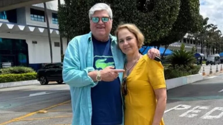 Na foto, Datena com sua esposa