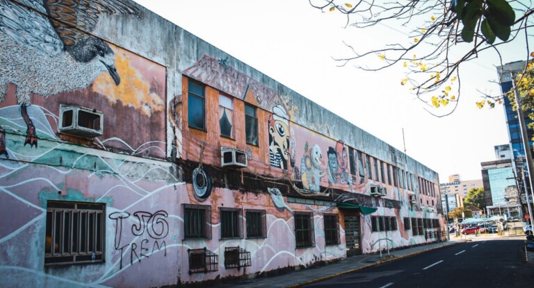 na foto, prédio doado pelo INSS em Canoas