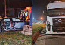 Na foto o carro que morreu mãe e filho em acidente
