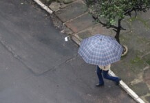 foto de chuva para o alerta da defesa civil para o rio grande do sul