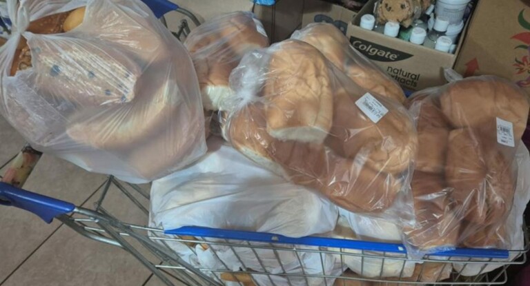 Fiscalização apreende meia tonelada de alimentos vencidos e com fezes de ratos em supermercados