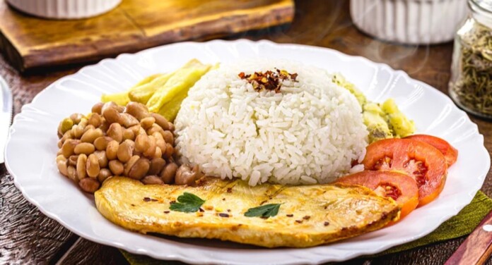 foto de um almoço saudável
