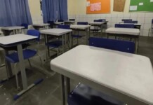 Foto de sala ilustra comunicado sobre aulas em Canoas