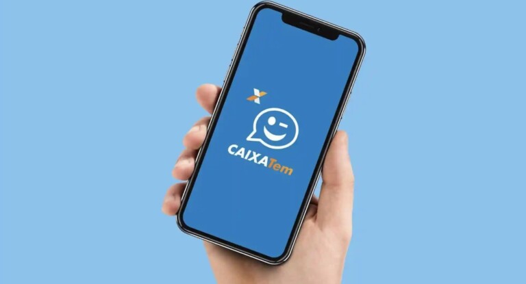Imagem de celular com app do caixa tem aberto