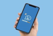 Caixa Tem com app aberto em um celular