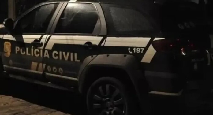 Criminosos invadem casa e matam jovem a tiros