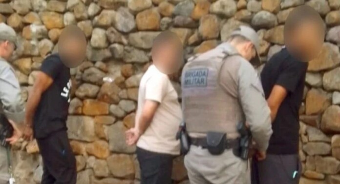 Brigada Militar prende grupo que atacava pessoas na saída de agências em Canoas