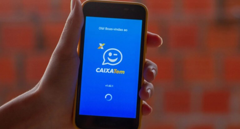 foto mostra aplicativo do caixa tem