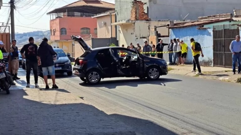 Na foto, o carro que esteve na ocorrência da esposa que atropelou e matou marido