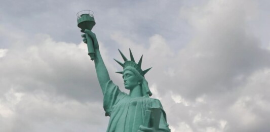 Estátua da liberdade da loja Havan