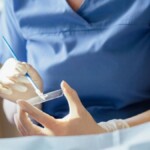 Lei garante folga remunerada a trabalhadores para realizar exames de saúde Nova lei amplia o direito à folga para exames e garante até 3 dias por ano sem desconto salarial