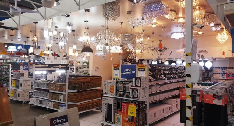 na foto, famosa rede de lojas