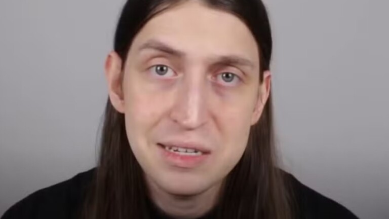 Na foto, Felca que fez a denuncia