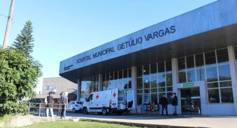 na foto, filho do prefeito de Sapucaia do Sul sofre acidente