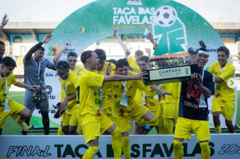 Guajuviras campeão da taçadas favelas