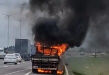 na foto, incêndio em Canoas